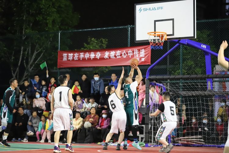 面依旧