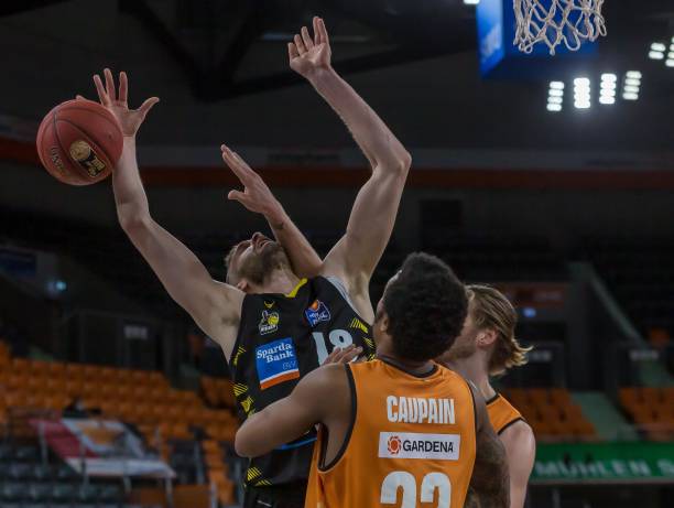 与浮动奖金 与浮动奖金