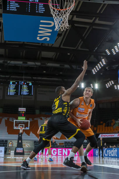 西蒙斯赛季报销彻底沦为笑柄 篮网丢弃他只是时间问题？